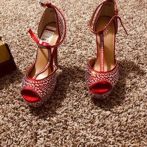 Pretty Thalia Sodi Party shoe